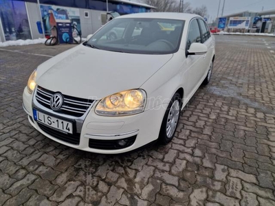 VOLKSWAGEN JETTA 1.9 PD TDI Comfortline