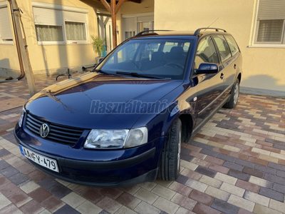 VOLKSWAGEN PASSAT V