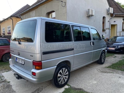 VOLKSWAGEN TRANSPORTER T4 Caravelle 2.5 Comfortline