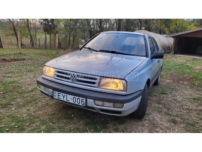 VOLKSWAGEN VENTO 1.6 CL 1HX0