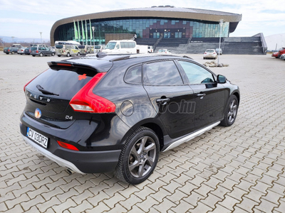 VOLVO V40 Cross Country 2.0 D [D4] Kinetic