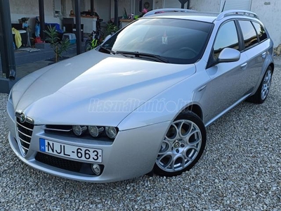 ALFA ROMEO 159 SW 2.0 JTDm 16V Distinctive MEGKÍMÉLT-MAGÁNSZEMÉLY-FOLYAMATOSAN SZERVIZELT