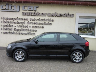 AUDI A3 1.6 Attraction Digitklima. ABS !