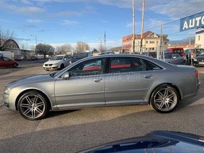 AUDI A8 quattro 3.0 V6 TDI Tiptronic ic DPF Lang (20 COLL ÚJ GUMIKKAL-FACELIFTES LÁMPÁK-BŐR BELSŐ-NAPFÉNYTETŐ)