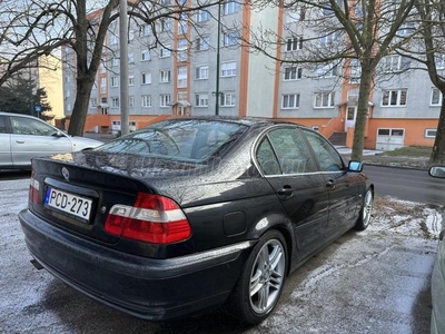 BMW 323i 2494cm3