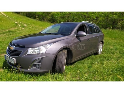 CHEVROLET CRUZE 1.7d LTZ Plus sérülés.törésmentes