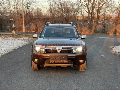 DACIA DUSTER 1.6 Exception 4x4 2 GARNITÚRA ALUFELNI. BŐRÜLÉS!!!