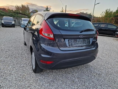 FORD FIESTA 1.25 Colourline KLIMA SZERVIZKÖNYV 2 DB BICSKAKULCS 2025.11. MŰSZAKI SZÉP ÉS JÓ ÁLLAPOTBAN