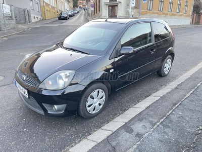 FORD FIESTA 1.4 Sport St Külső