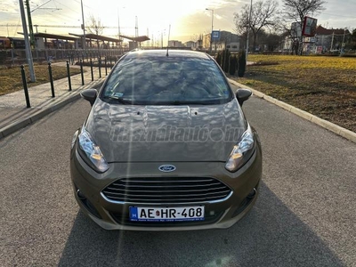 FORD FIESTA 1.6 TDCi DPF ECOnetic Végig vezetett szervízkönyves