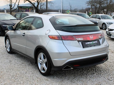 HONDA CIVIC 1.8 Type-S Panoráma tető Xenon Digit klíma Tempomat