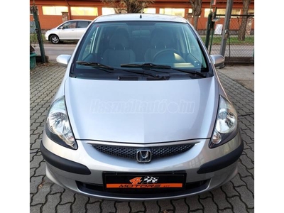 HONDA JAZZ 1.4 LS My. 2005 DIGITKLÍMÁS. VÉGIG VEZETETT SZERVIZKÖNYV!!