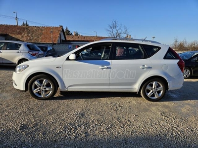 KIA CEE'D SW 1.6 CRDi LX EURO5 SZERVIZKÖNYV-FRISSEN SZERVIZELVE-NAVIGÁCIÓ-ÜLÉSFŰTÉS!