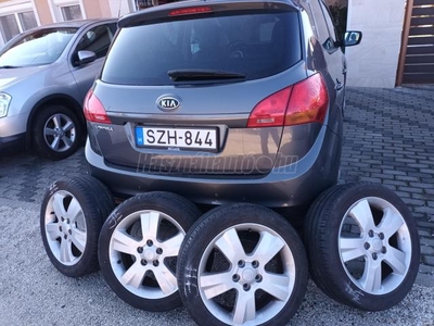 KIA VENGA 1.6 TX 85440km.Azonnal elvihető.Sérülés-fényezésm.Téli-nyárigumi garn.Hibátlan