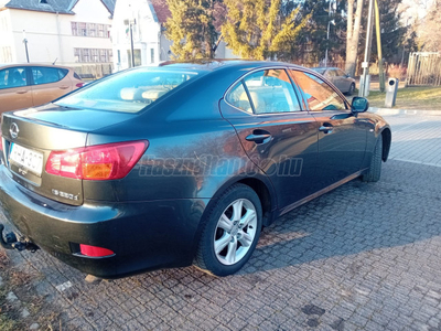 LEXUS IS 220d