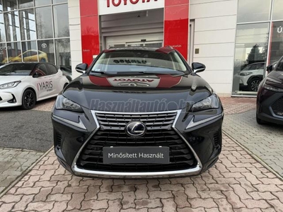 LEXUS NX 300h Prestiege Safety CVT MO-i. 1. tulajdonos. végig vezetett szervizkönyv. 2 év Lexus Select Garancia