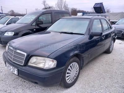 MERCEDES-BENZ C 200 Classic Nem kereskedés Szervizben van autó Difii hibával