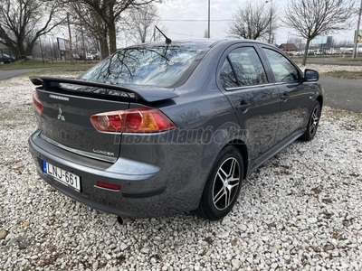 MITSUBISHI LANCER 1.8 Intense Sérülésmentes