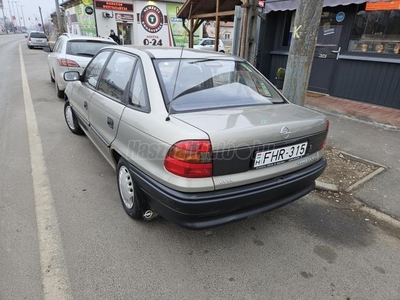 OPEL ASTRA F 1.4 16V Champion