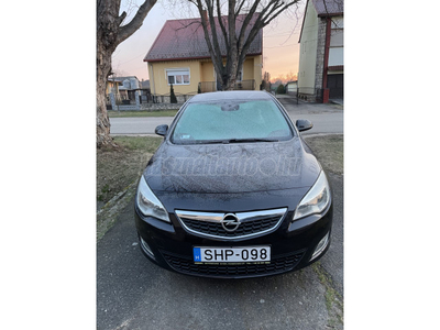 OPEL ASTRA J 1.4 T Enjoy