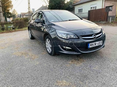 OPEL ASTRA J 1.6 Enjoy