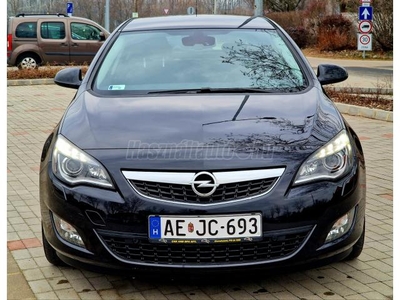 OPEL ASTRA J 1.7 CDTI Cosmo XENON-LED-KORMÁNY ÉS ÜLÉSFŰTÉS!