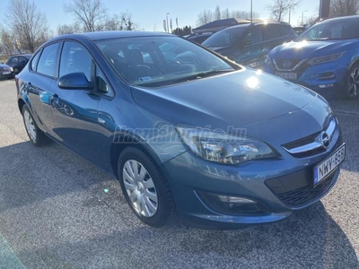 OPEL ASTRA J Sedan 1.6 Enjoy EURO6 Magyarországi. első tulajdonos