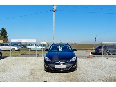 OPEL ASTRA J Sports Tourer 1.7 CDTI Start-Stop Enjoy Navi.Ülésfütés.Tempomat.Szervizmúlt