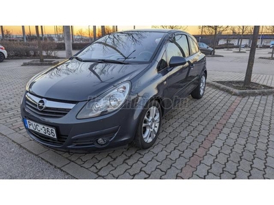 OPEL CORSA D 1.4 Sport