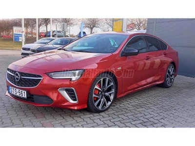 OPEL INSIGNIA Grand Sport 2.0 T AWD GSi (Automata) Vezetett szerviz könyv / 1. Tulajtól !