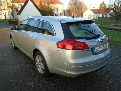 OPEL INSIGNIA Sports Tourer 2.0 CDTI