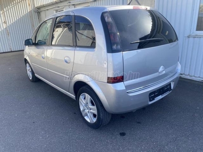 OPEL MERIVA 1.7 CDTI Cosmo