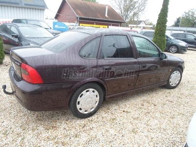 OPEL VECTRA B 1.6 16V Elegance EXRÁN SZÉP ÁLLAPOTBAN.DIGIT KLÍMA.XENON.VONÓHOROG