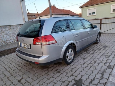 OPEL VECTRA C Caravan 1.9 CDTI Cosmo