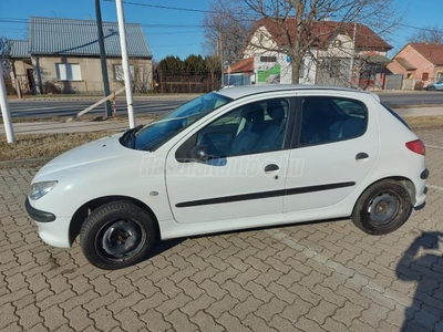 PEUGEOT 206 1.1 Open