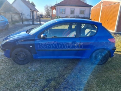 PEUGEOT 206 1.1 Presence