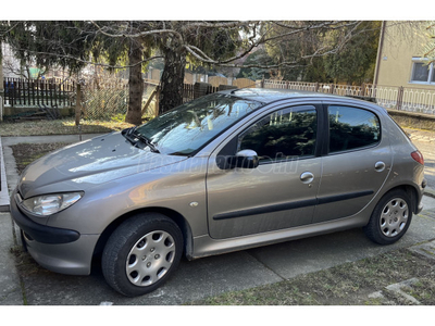 PEUGEOT 206 1.4 HDi Presence