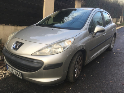 PEUGEOT 207 1.4 16V Trendy 207