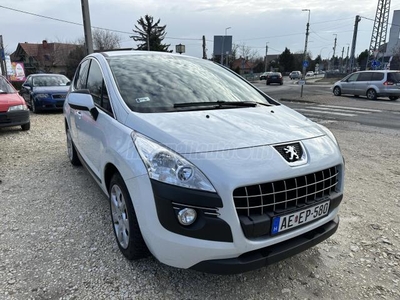 PEUGEOT 3008 1.6 HDi Confort Pack