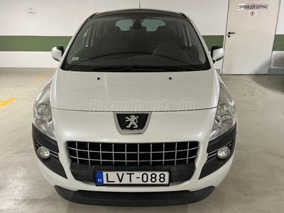 PEUGEOT 3008 1.6 HDi Premium