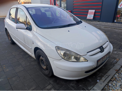 PEUGEOT 307 1.4 Presence Mozgáskorlátozott segédberendezéssel felszerelt!