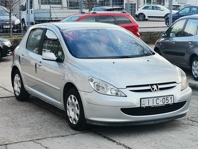 PEUGEOT 307 2.0 HDi Presence Ajándék nyári gumikkal könnyűfém felnire szerelve