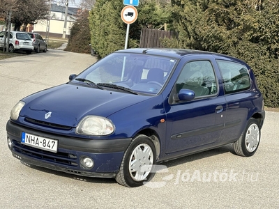 RENAULT Clio