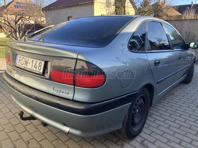 RENAULT LAGUNA 2.2 DT RT