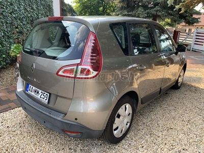 RENAULT SCENIC Scénic 1.6 16V TomTom navi.klíma.tempomat.ülésfűtés.szervizkönyv