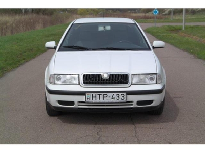 SKODA OCTAVIA 1.6 GLX 8 SZELEPES MOTORRAL!