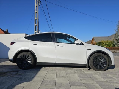 TESLA MODEL Y Long Range AWD (Automata) Újszerű állapot.Vonóhorgos.Német gyár.Radarok.Ryzen.Gyári Gari.Azonnal vihető