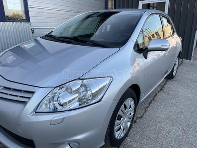 TOYOTA AURIS 1.6 Style Becsületesnepper