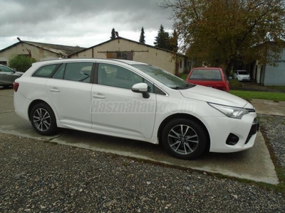 TOYOTA AVENSIS Touring Sports 1.6 D-4D Live Plus