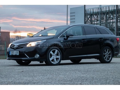 TOYOTA AVENSIS Wagon 2.2 D-4D Executive 5 ajtós. 177 LE. 2012.01. - 2015. 12